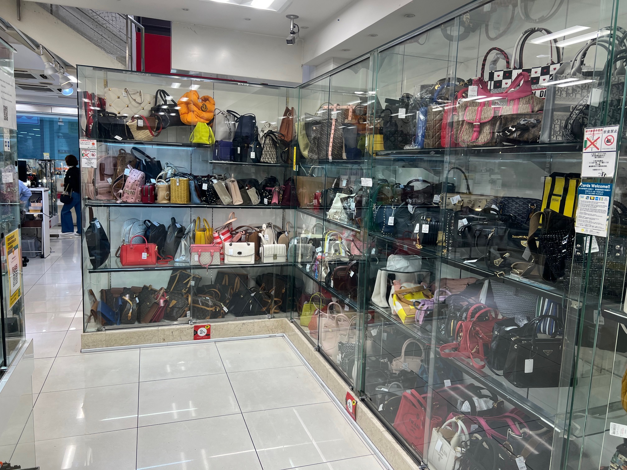 大阪ミナミ店 店舗写真 12